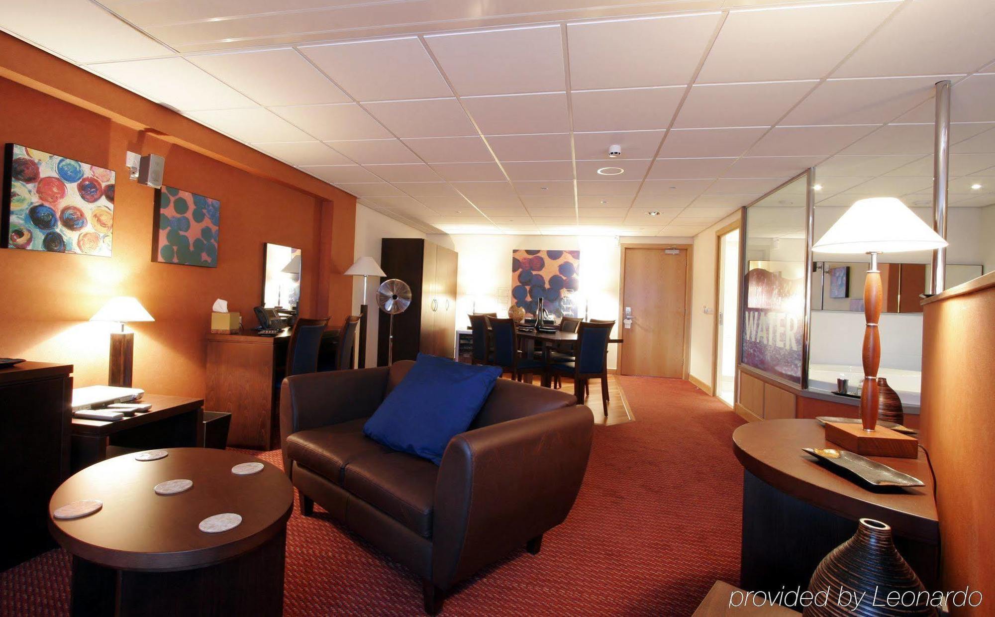 Doubletree By Hilton Coventry Building Society Arena Hotel Eksteriør billede